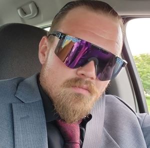 Meet your Posher, Cody